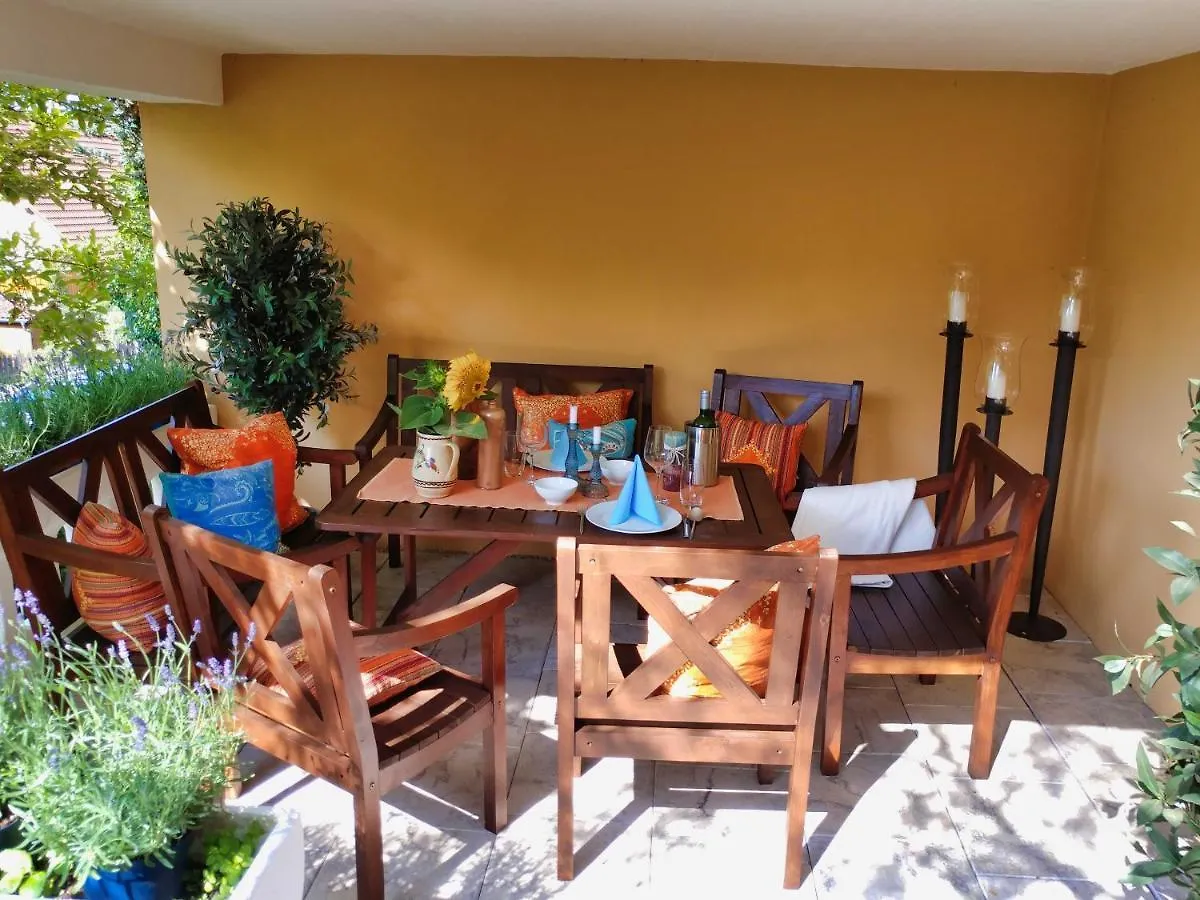 Apartment Ferienwohnung Mediterran-Skandinavisch - Outdoorwhirlpool ganzjährig Burgthann
